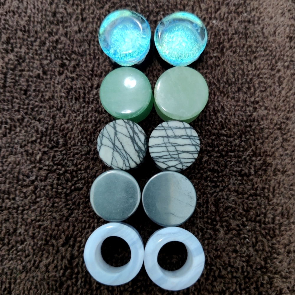 1/2"-5/8" Precious Stone Glass Plugs